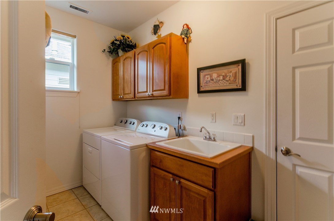 4341 Sinclair Loop Northeast Lacey, WA 98516 - Photo 12 of 25