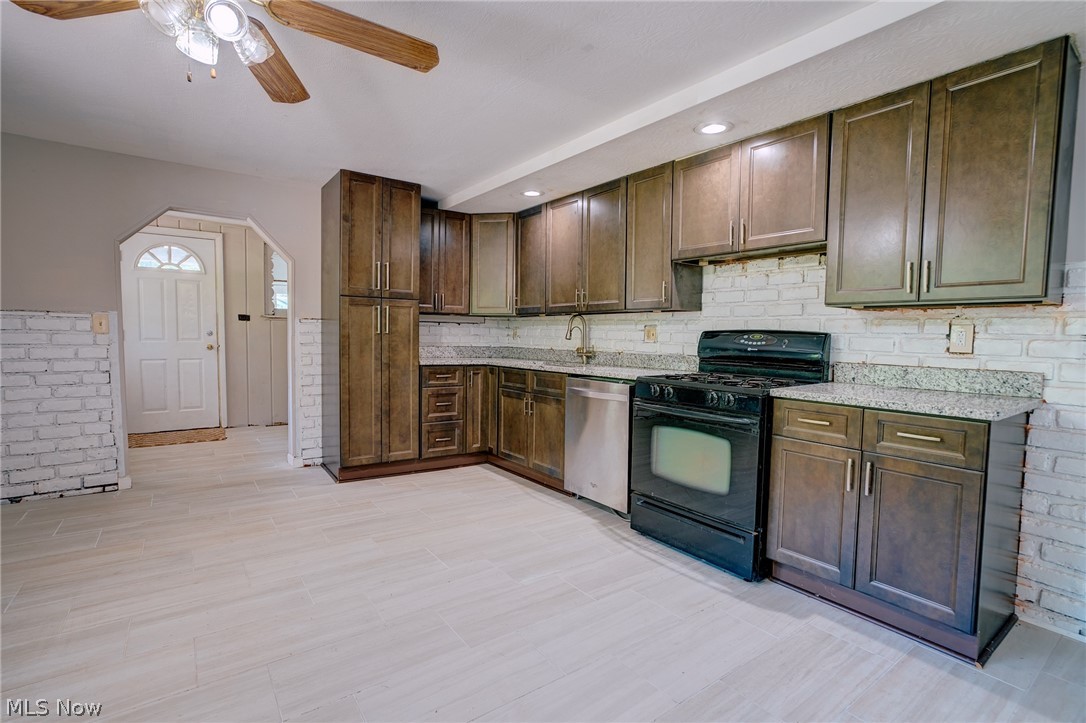 4942 Lear Nagle Road North Ridgeville, OH 44039 - Photo 16 of 37