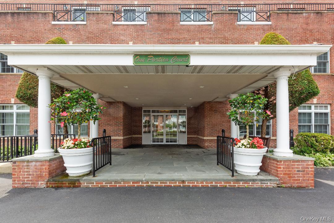 1 Portico Court Great Neck, NY 11021 - Photo 1 of 5