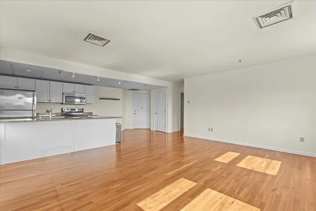 $374,900 | 131 Main Street, Unit 302, Burlington, VT 05401