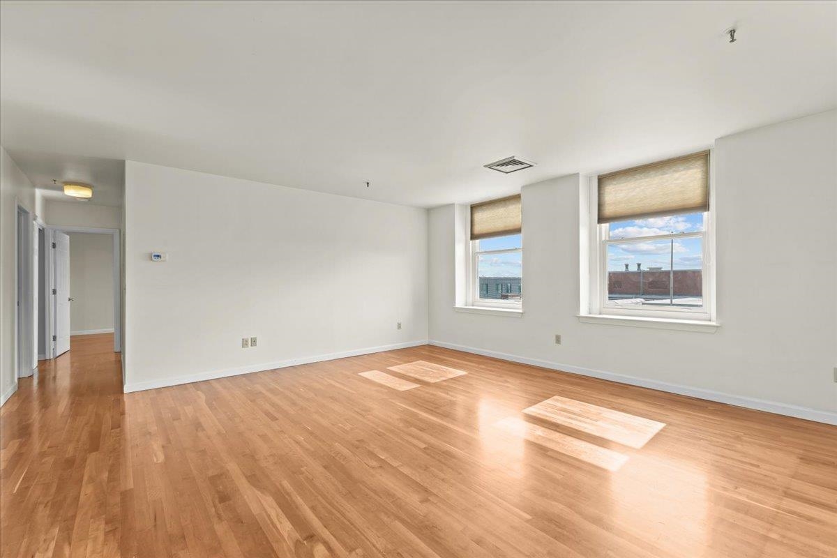 131 Main Street, Unit 302 Burlington, VT 05401 - Photo 17 of 29