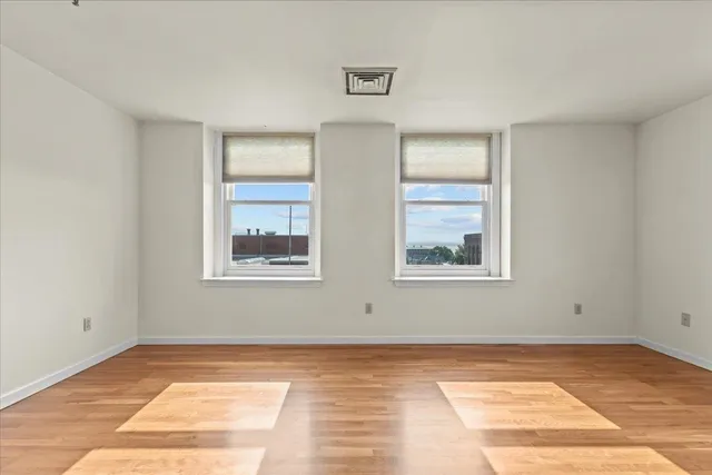 $374,900 | 131 Main Street, Unit 302, Burlington, VT 05401