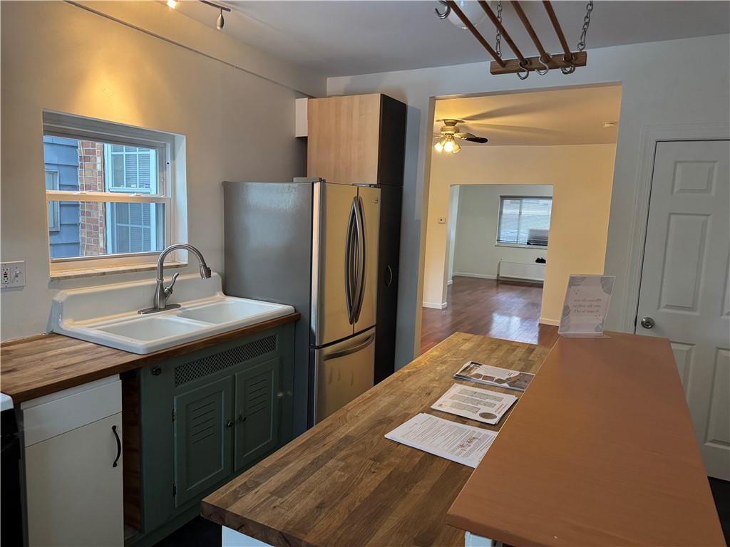 6214 Huntress Street Pittsburgh, PA 15206 - Photo 9 of 29