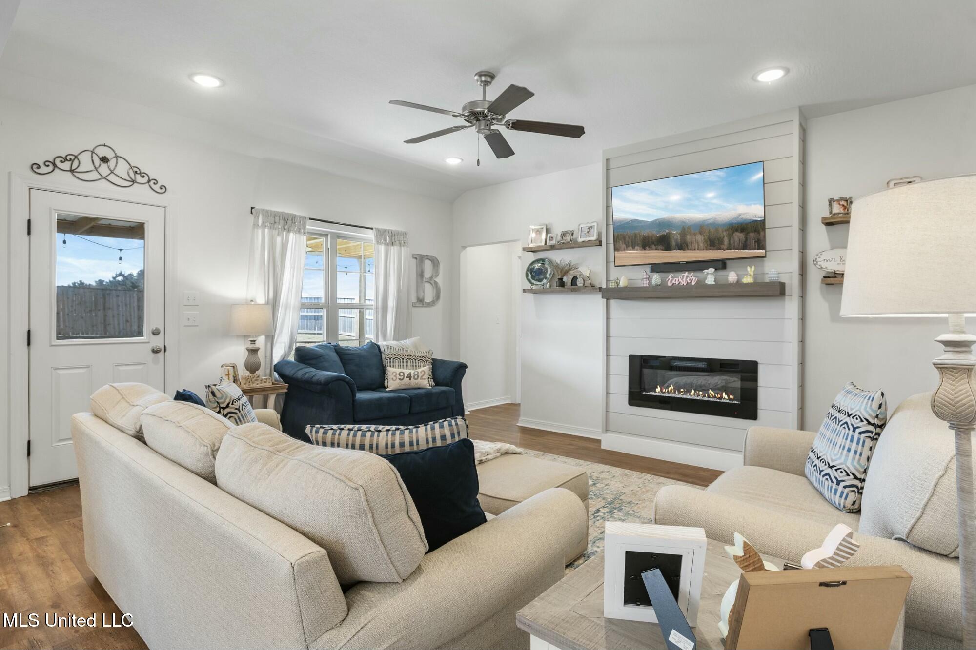 21 West Locust Sumrall, MS 39482 - Photo 10 of 46 tempImageuxL0Or
