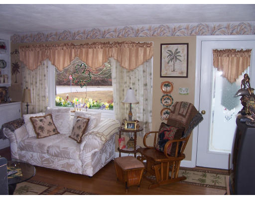 2 Chapel Road Mattapoisett, MA 02739 - Photo 4 of 8 Gallery Image 4