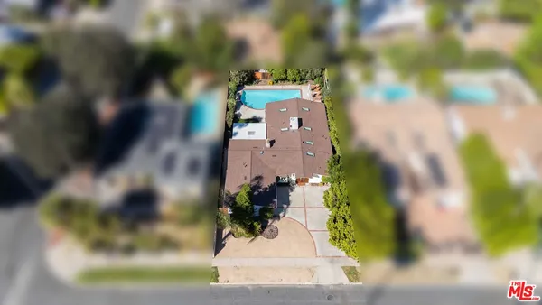 $1,250,000 | 19837 Gilmore Street, Woodland Hills, CA 91367