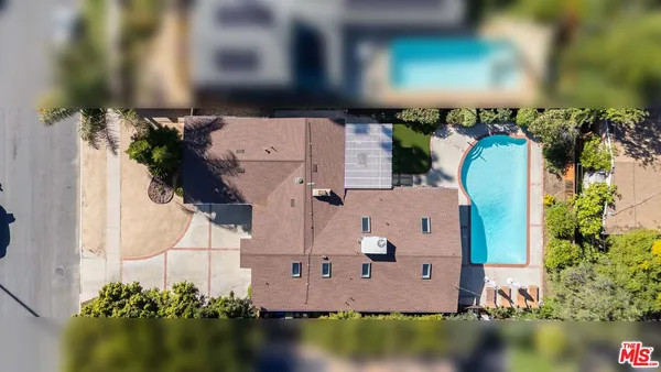 $1,250,000 | 19837 Gilmore Street, Woodland Hills, CA 91367