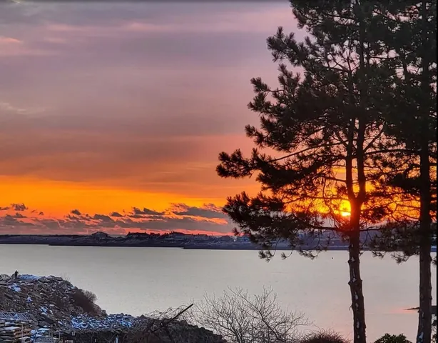 $10,000 | 46 Granite Street, Unit D, Rockport, MA 01966