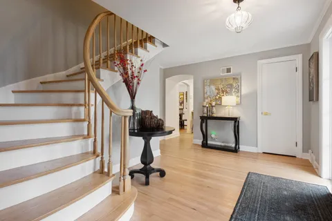 $745,000 | 524 South Kensington Avenue, La Grange, IL 60525