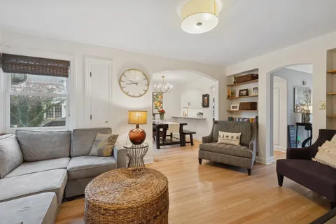 $745,000 | 524 South Kensington Avenue, La Grange, IL 60525