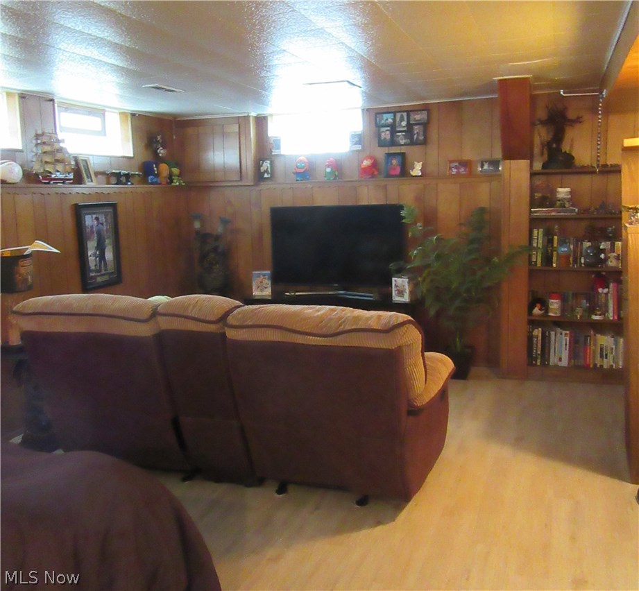 7007 Ridgewood Avenue Parma, OH 44129 - Photo 17 of 25