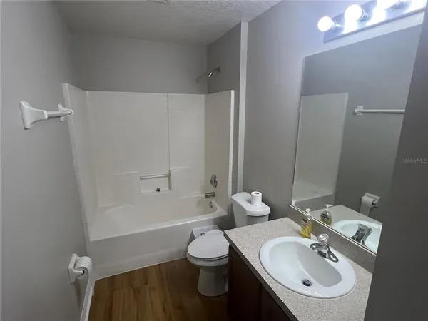 $2,500 | 1063 Bluegrass Drive, Groveland, FL 34736