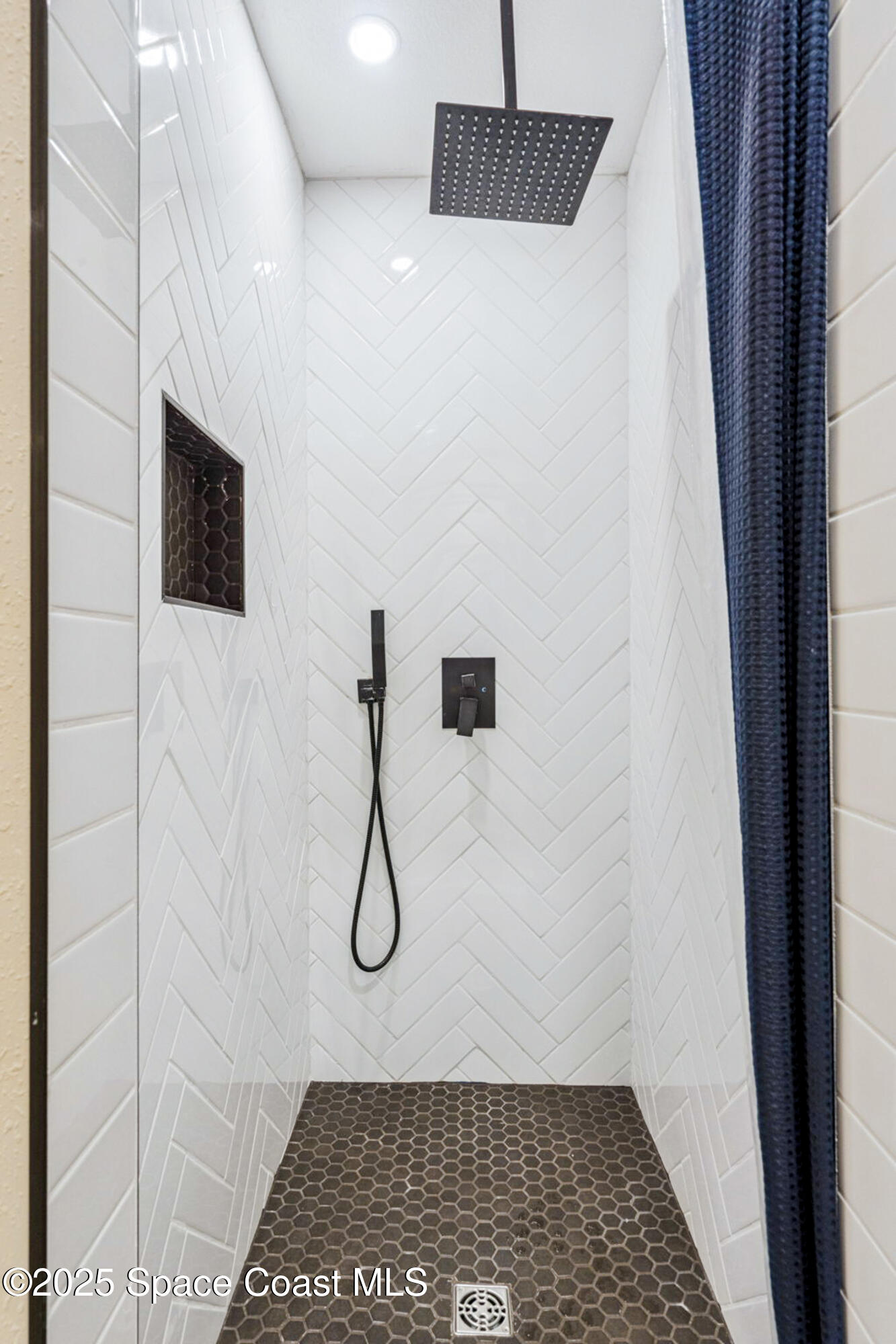 933 South Atlantic Avenue Cocoa Beach, FL 32931 - Photo 39 of 46 a view of a bathroom