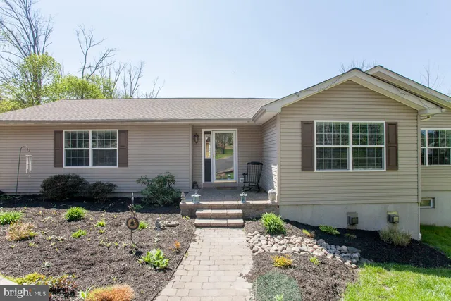 $649,000 | 5 Grant Avenue, Lambertville, NJ 08530