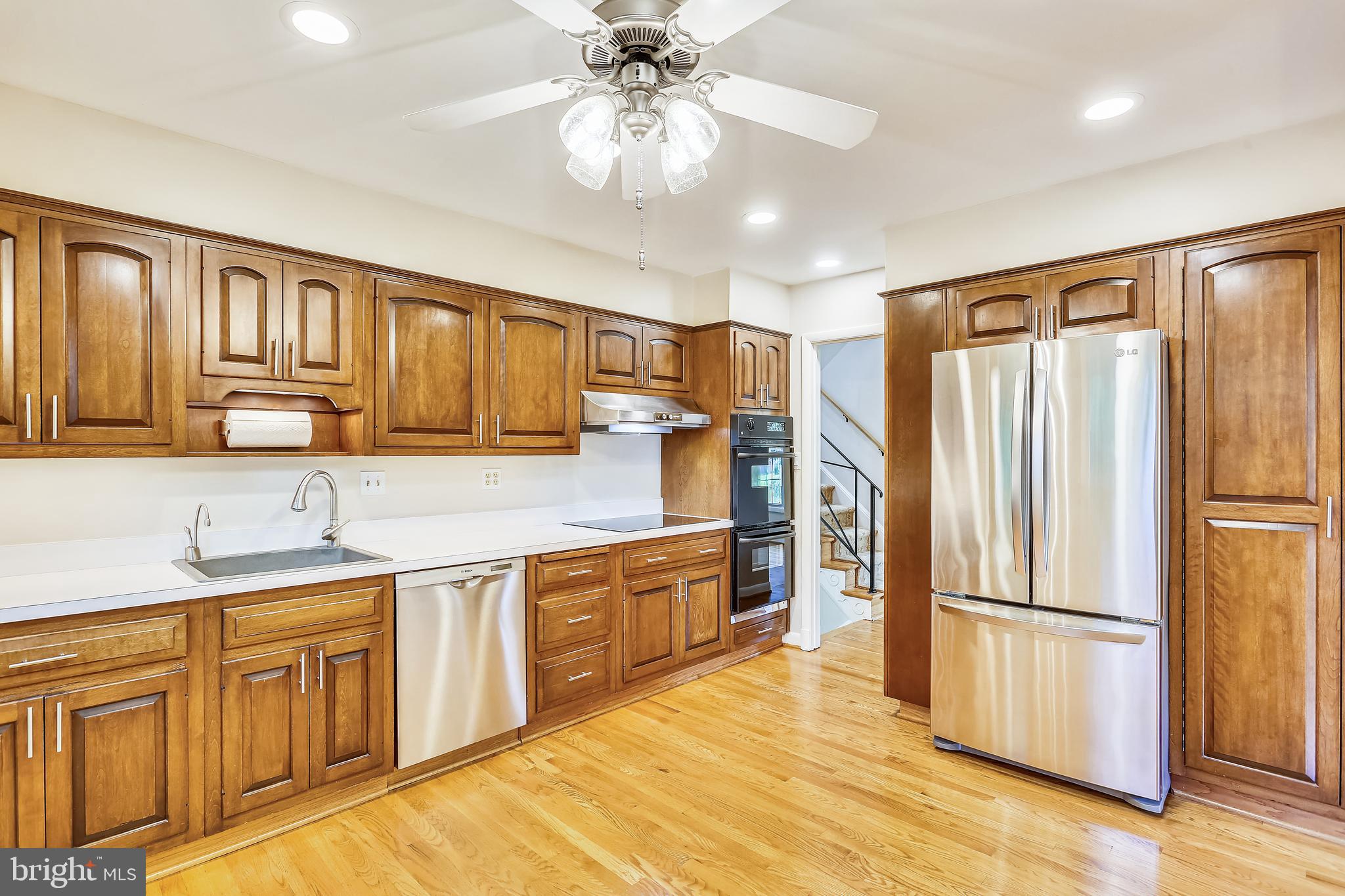 9902 Holmhurst Road Bethesda, MD 20817 - Photo 3 of 66 Gallery Image 3
