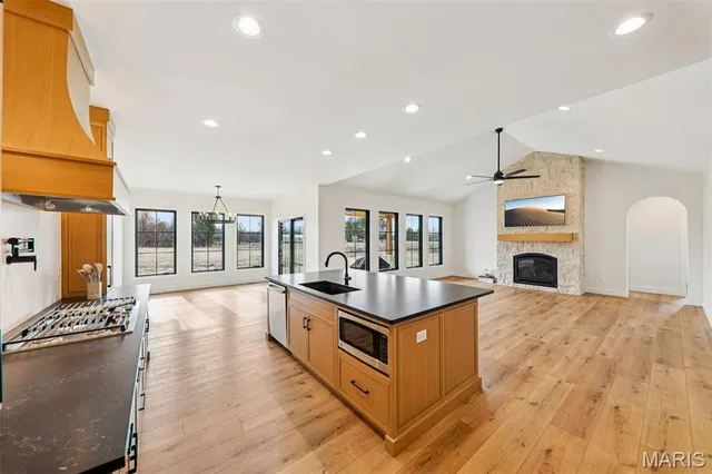 $875,000 | 2854 Fawn Meadows Court, Edwardsville, IL 62025