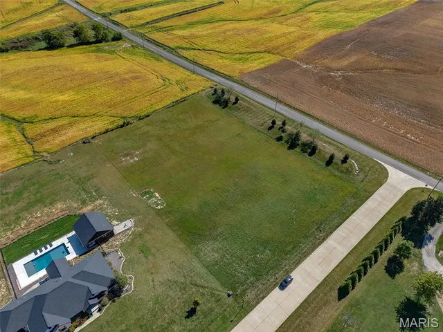 $875,000 | 2854 Fawn Meadows Court, Edwardsville, IL 62025