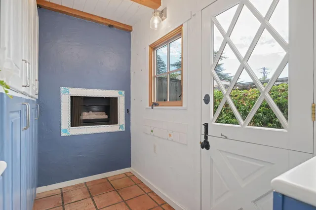 $1,389,000 | 1425 Robbins Street, Santa Barbara, CA 93101