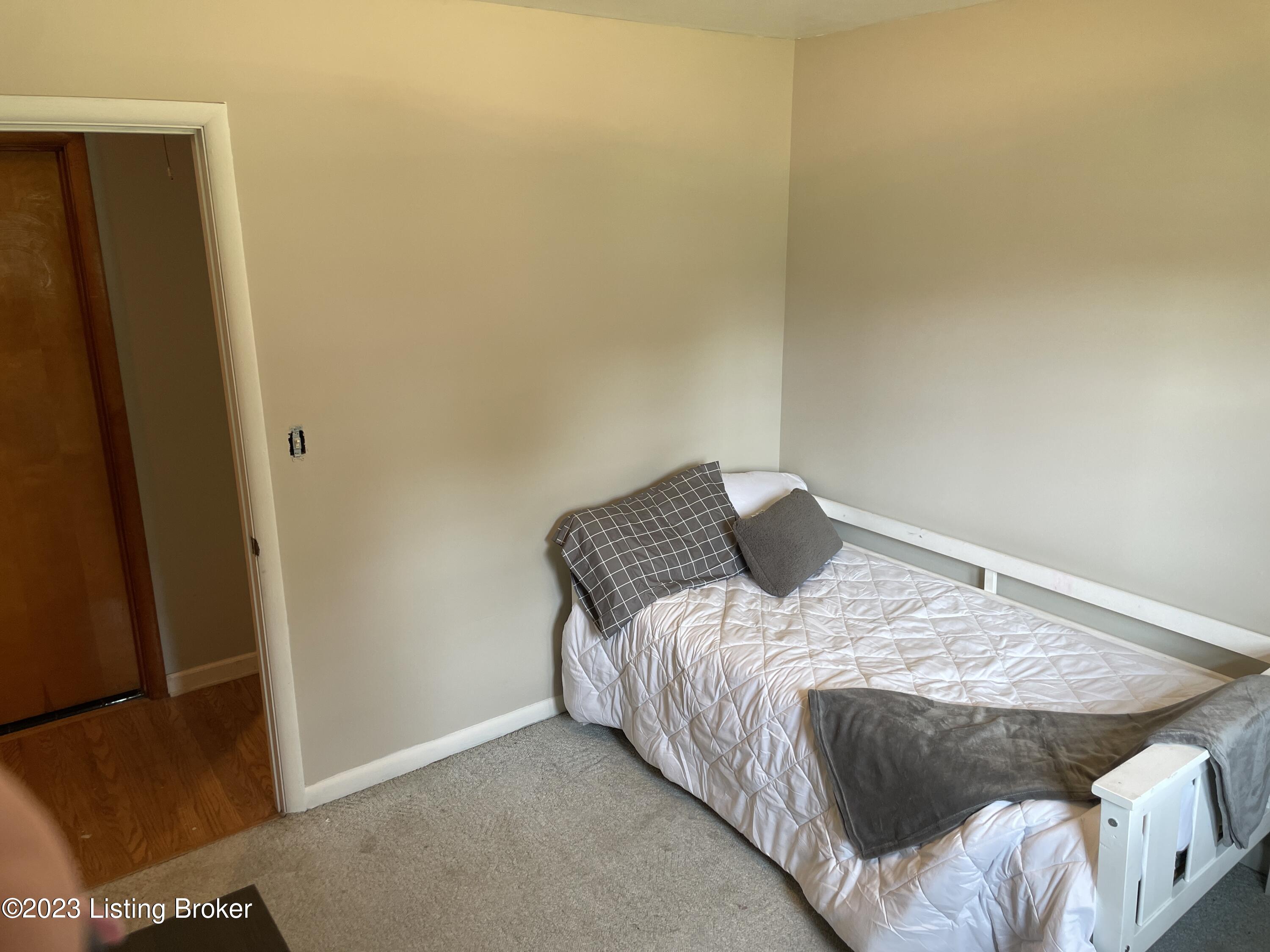 5215 Layne Road Louisville, KY 40219 - Photo 21 of 33 E563B893-2E5E-4A8D-A135-88A6503B7C0F