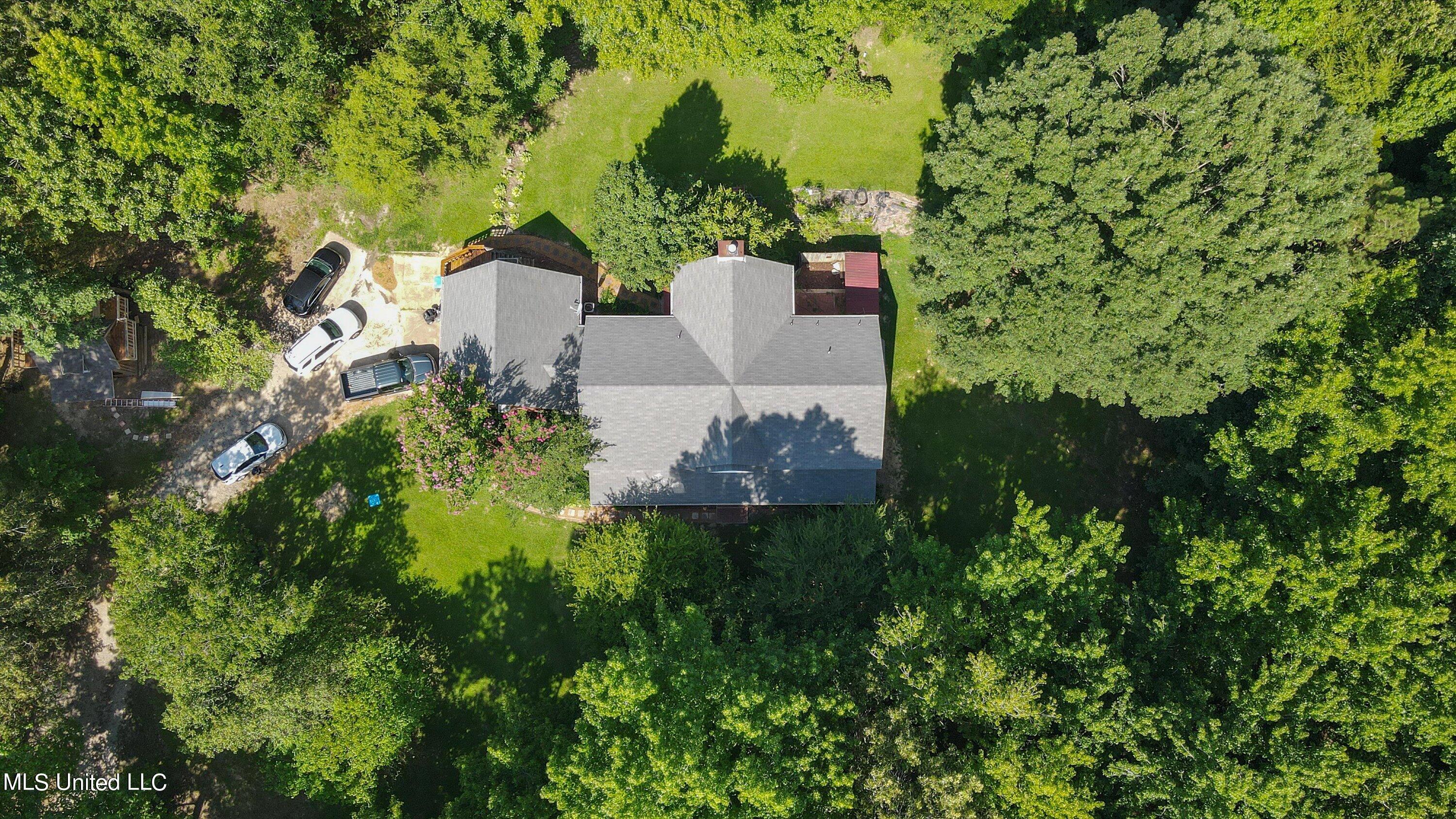 1195 Fogg Road North Nesbit, MS 38651 - Photo 4 of 27 05-DJI_0394