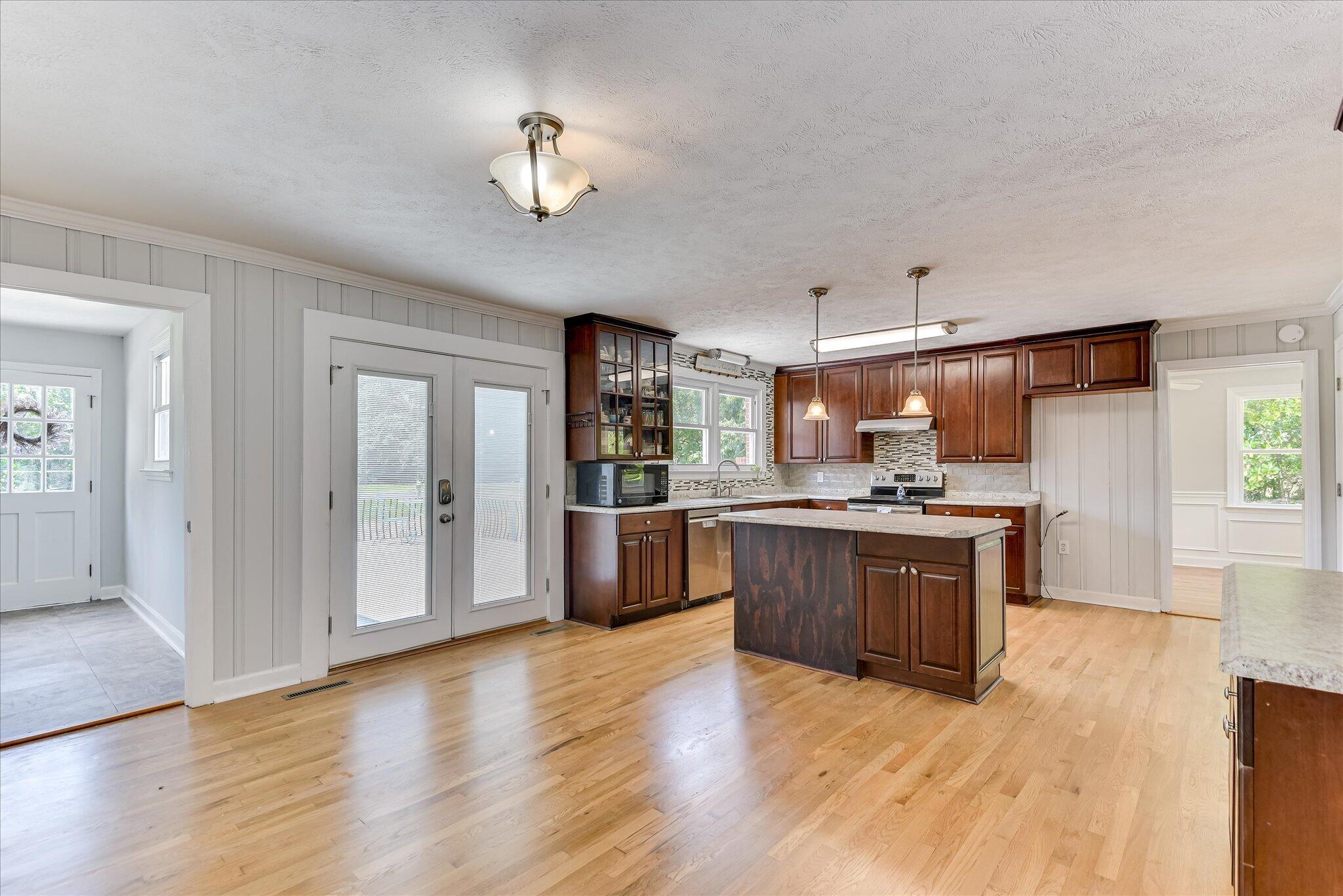 1896 Highway 23 Edgefield, SC 29824 - Photo 8 of 59