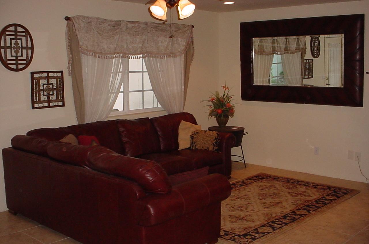 3616 East Vineyard Road Phoenix, AZ 85042 - Photo 13 of 23 Great Room