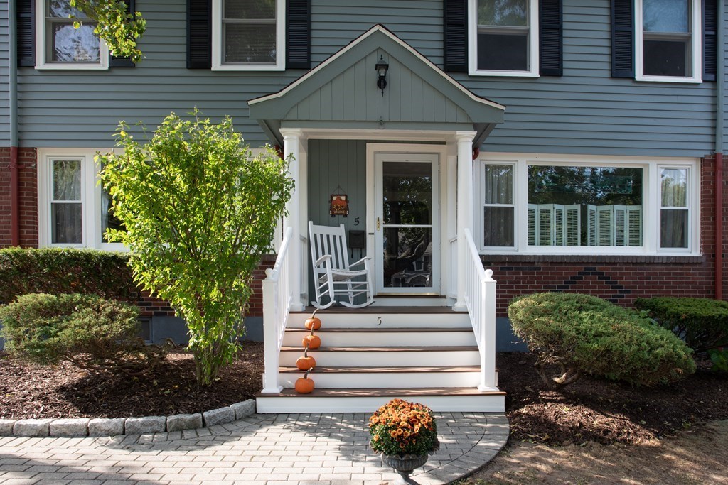 5 Saratoga Road Arlington, MA 02474 - Photo 3 of 32