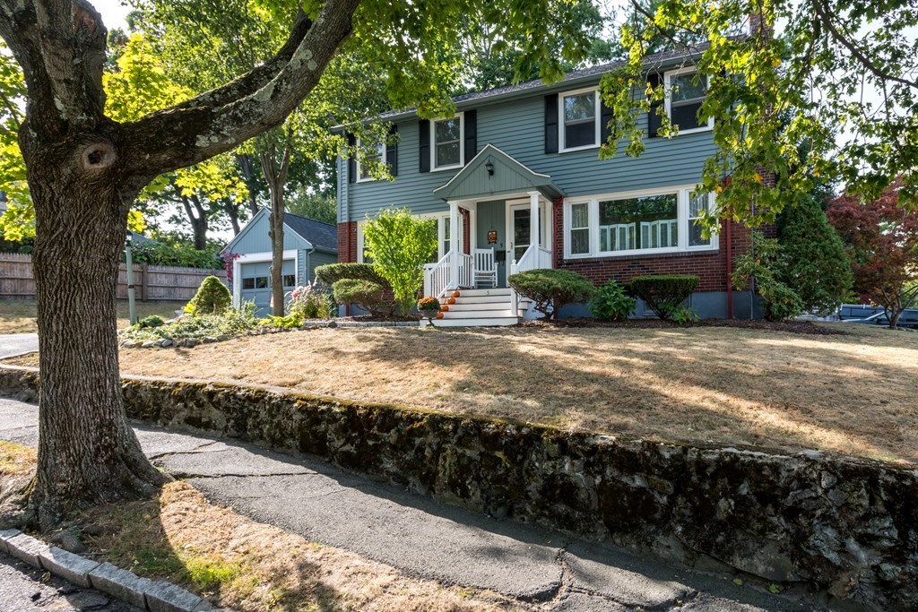 5 Saratoga Road Arlington, MA 02474 - Photo 4 of 32