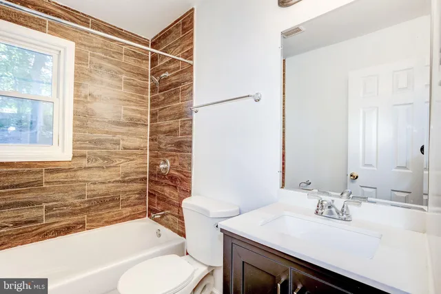 $2,800 | 3205 Henderson Avenue, Silver Spring, MD 20902