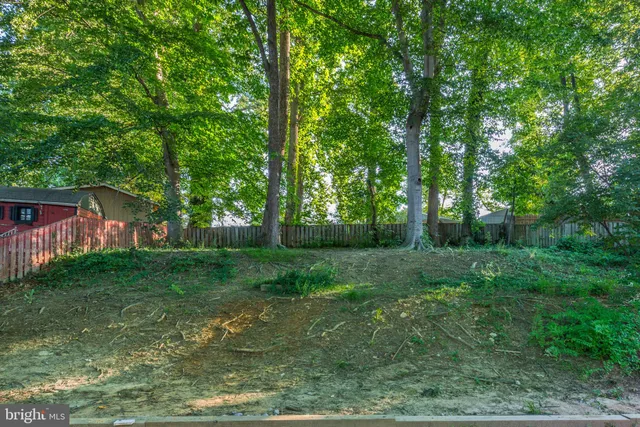 $2,800 | 3205 Henderson Avenue, Silver Spring, MD 20902