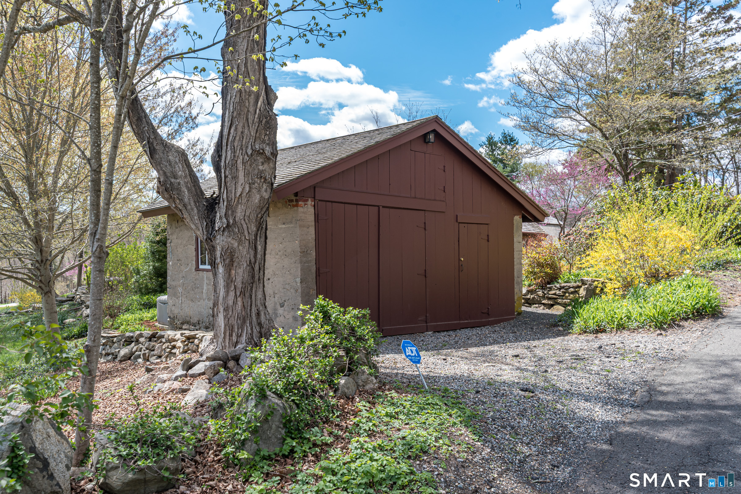 29 Spencer Road Haddam, CT 06441 - Photo 4 of 40 a front view of a house with garden