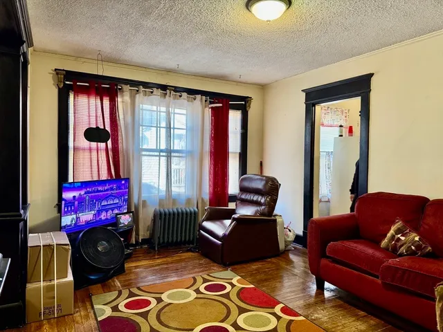 $499,900 | 21 Bloomfield Street, Springfield, MA 01108