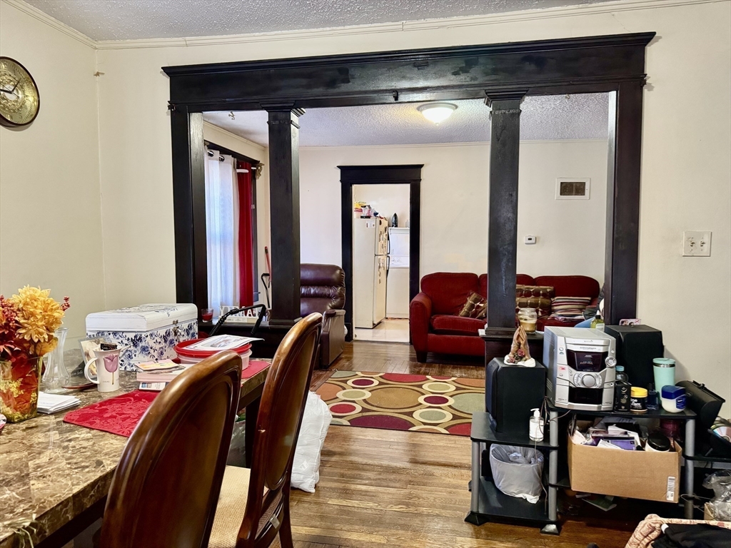 21 Bloomfield Street Springfield, MA 01108 - Photo 23 of 33