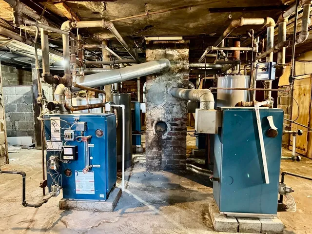 $499,900 | 21 Bloomfield Street, Springfield, MA 01108