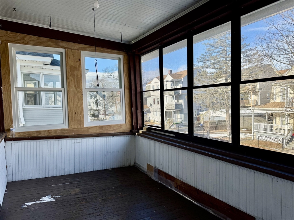 21 Bloomfield Street Springfield, MA 01108 - Photo 29 of 33