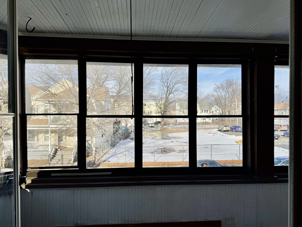 21 Bloomfield Street Springfield, MA 01108 - Photo 31 of 33