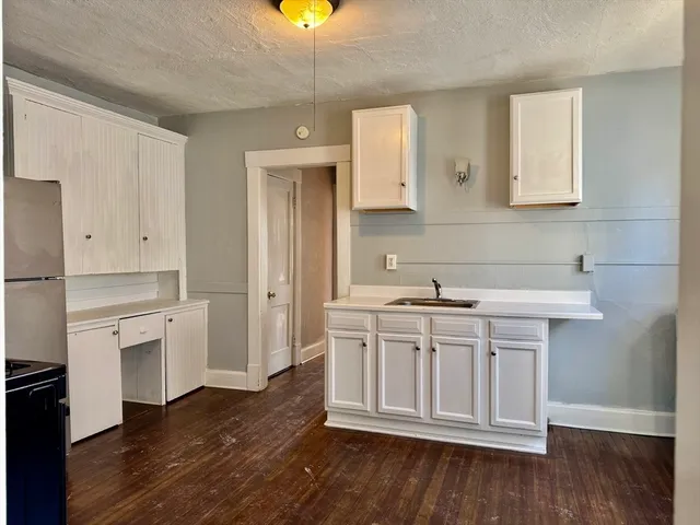 $499,900 | 21 Bloomfield Street, Springfield, MA 01108