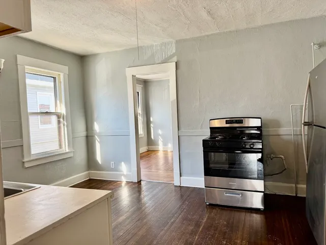 $499,900 | 21 Bloomfield Street, Springfield, MA 01108