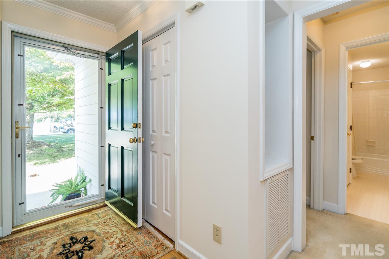 6312 Wynbrook Way Raleigh, NC 27612 - Photo 3 of 28