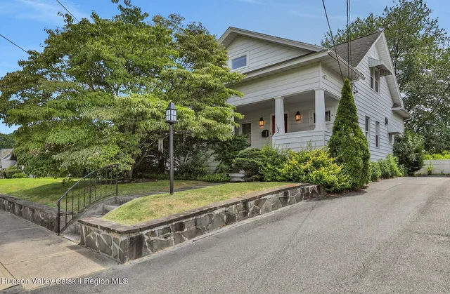 $750,000 | 3 Finger Street, Saugerties, NY 12477