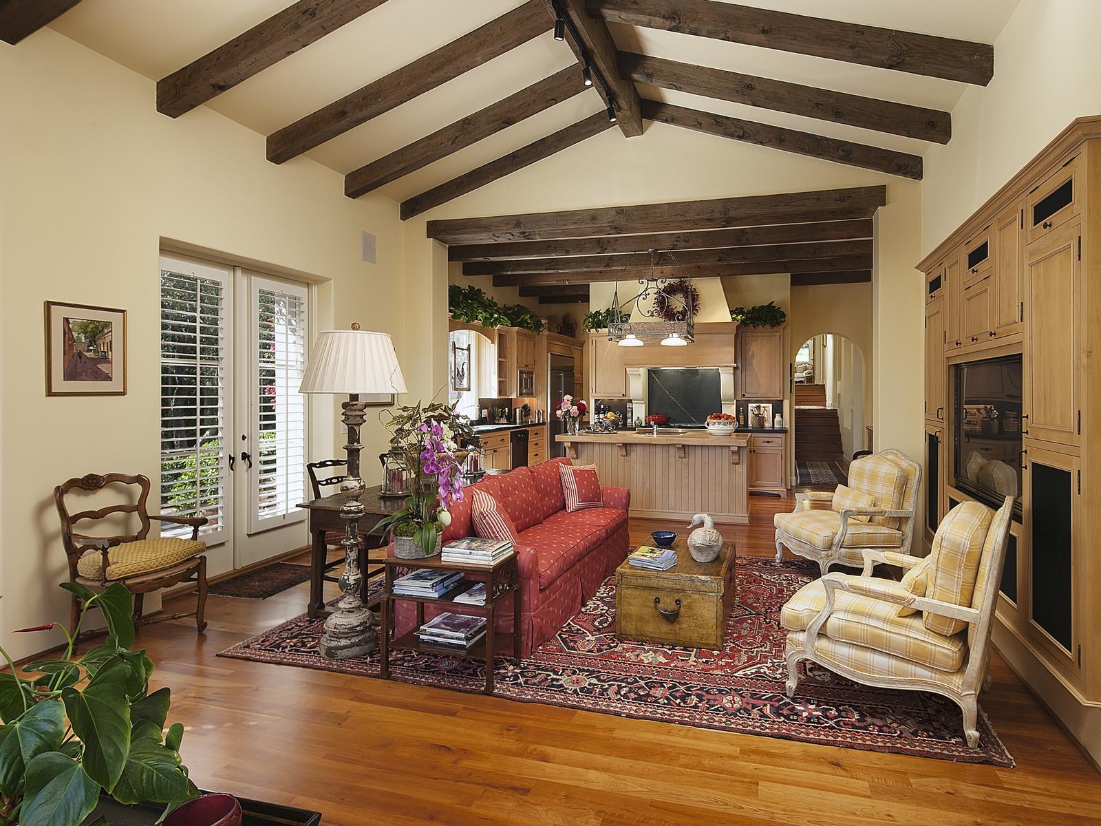 423 Ennisbrook Drive Montecito, CA 93108 - Photo 8 of 11 08-423Ennisbrook_019_family room