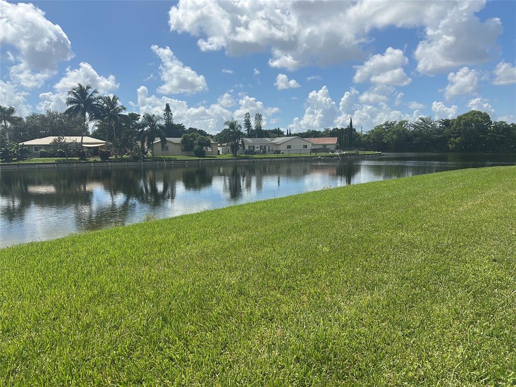 9832 West McNab Road Tamarac, FL 33321 - Photo 13 of 18 14