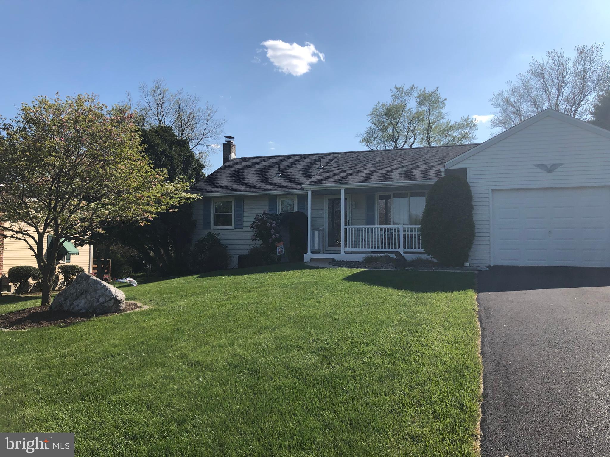 153 Beacon Road Reading, PA 19608 - Photo 3 of 77