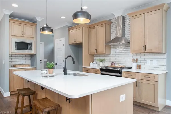 $579,750 | 2200 Delaine Point, High Point, NC 27265