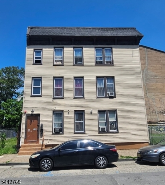 21 Governor Street Paterson, NJ 07501 - Photo 1 of 1