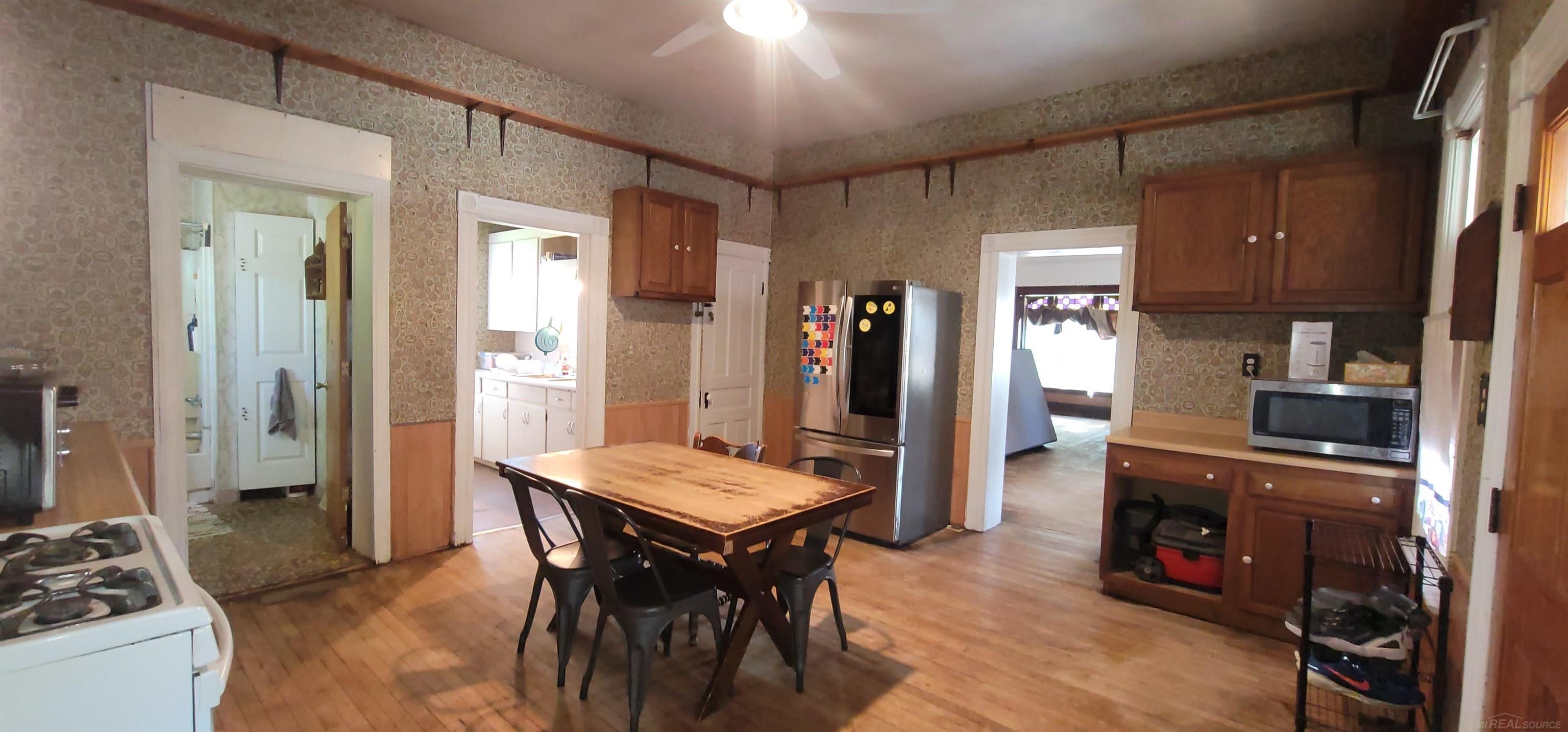 32045 Schoenherr Road Warren, MI 48088 - Photo 27 of 45