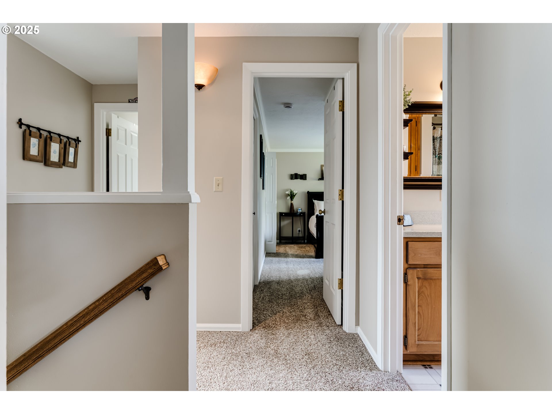 2852 Metolius Drive Eugene, OR 97408 - Photo 28 of 48 a view interior of the house and wooden floor
