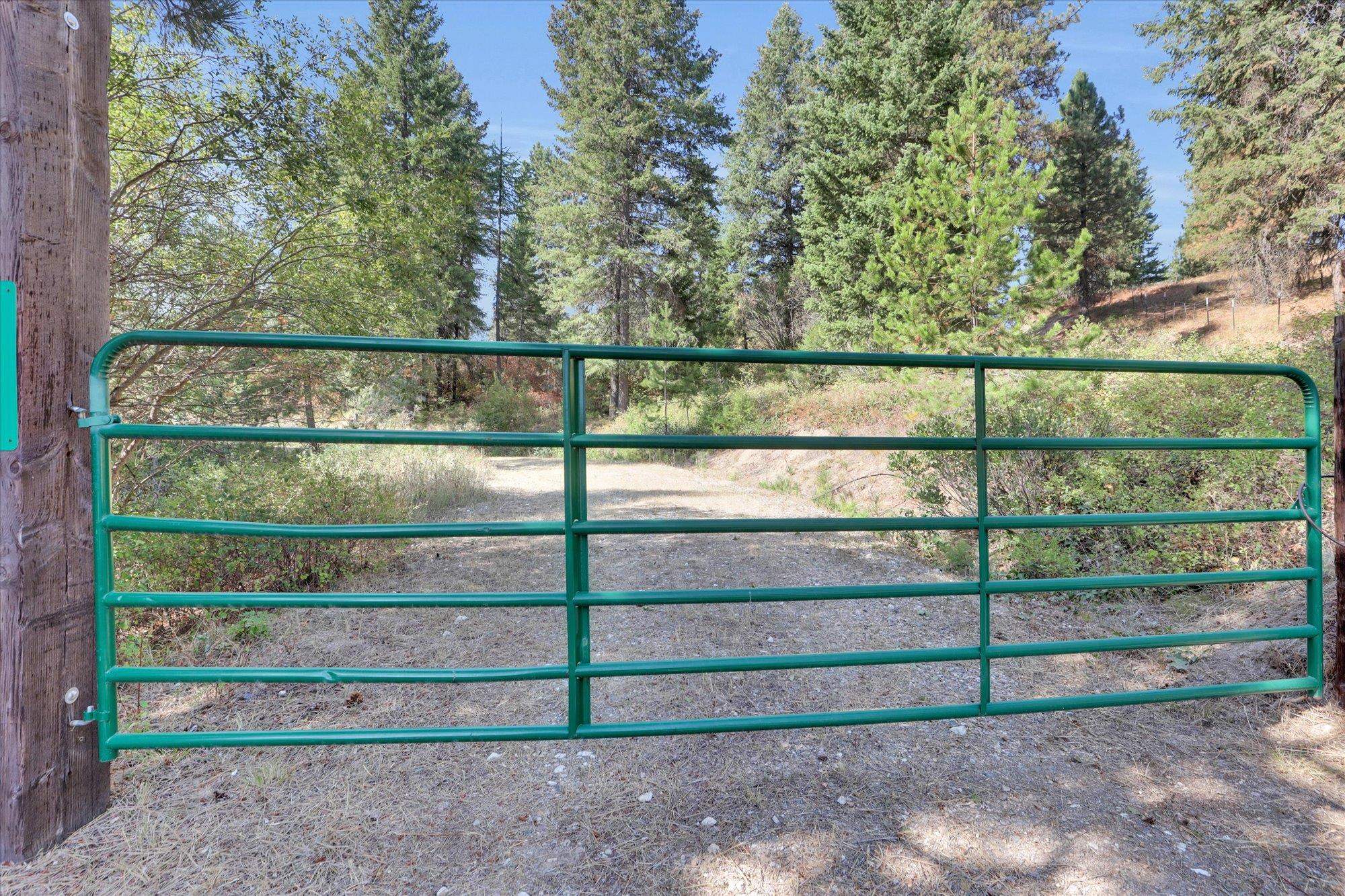 5155 Goah Way Springdale, WA 99173 - Photo 7 of 25