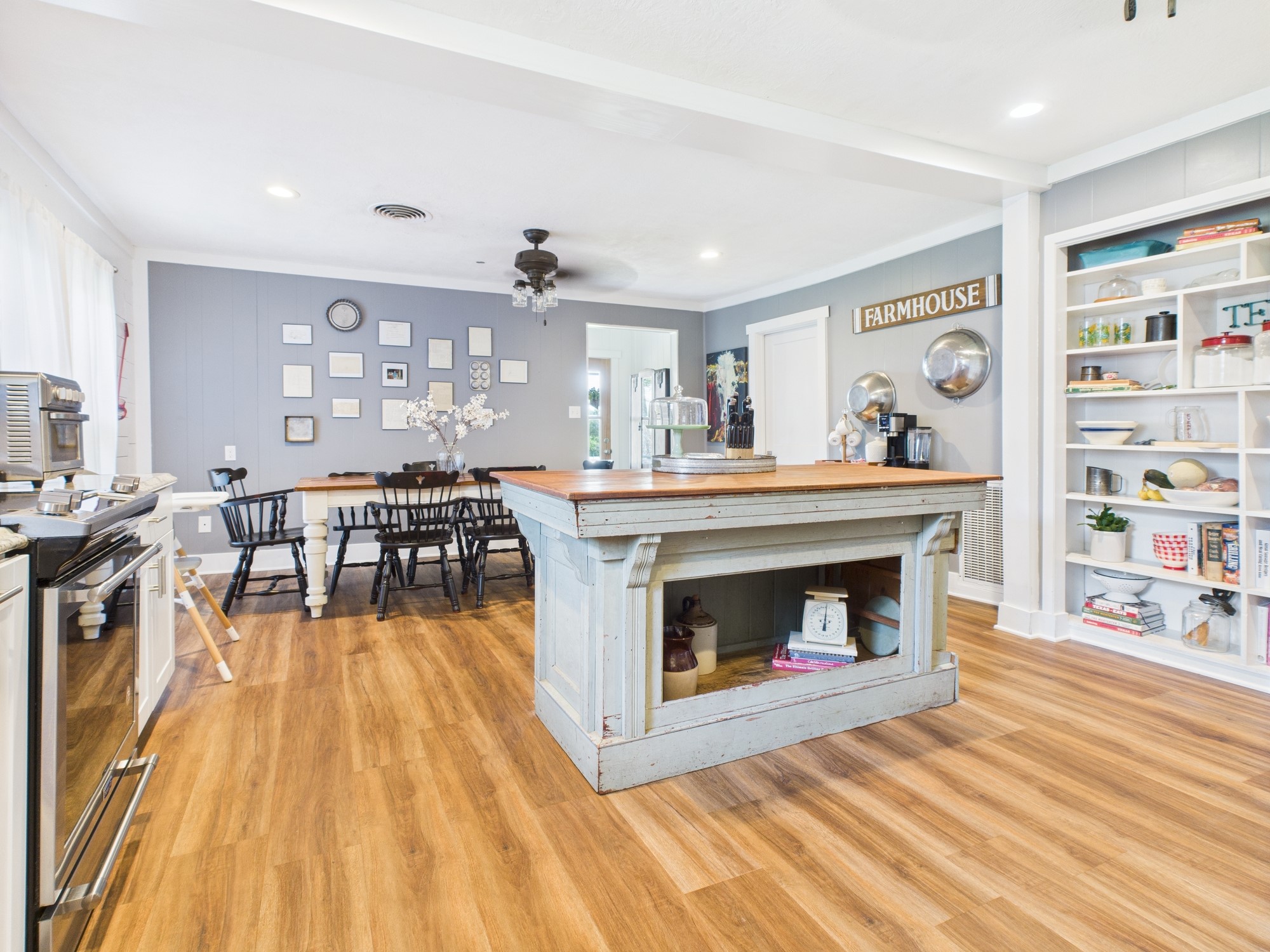 100 Hill Ranch Lane New Waverly, TX 77358 - Photo 17 of 23 a living room with furniture and a fireplace