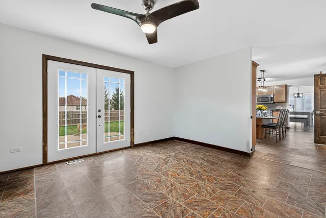 $420,000 | 336 Oak Hill Court, Antioch, IL 60002